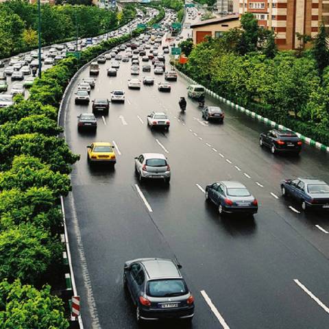 تهران: شهری در میان ترافیک
