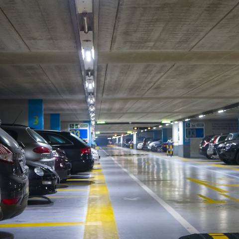 پارکینگ هوشمند: راهکاری برای مدیریت بهینه و کارآمد فضای پارک خودرو